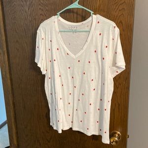 Short sleeves strawberry print shirt.